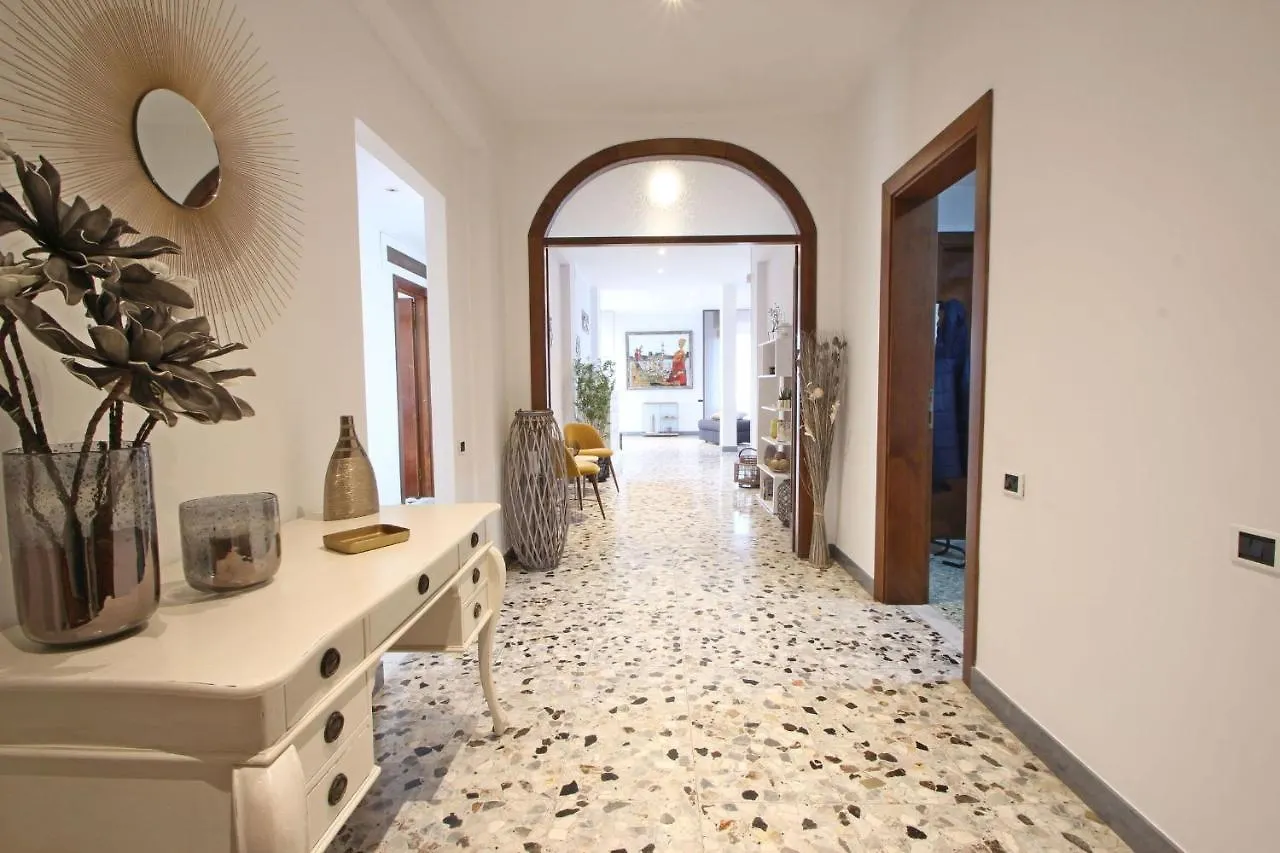 Apartment Appartamento Dei Ronchi Marina di Massa
