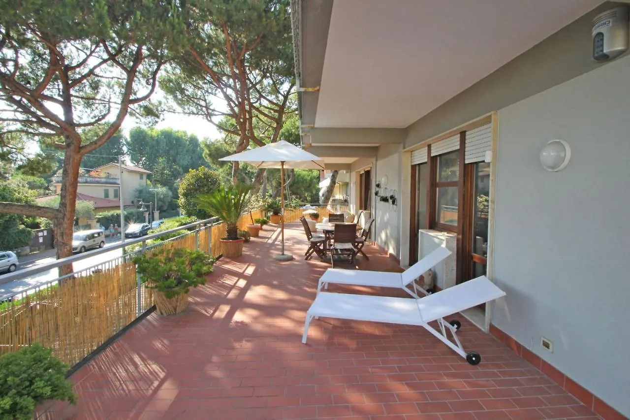 Appartamento Dei Ronchi Marina di Massa 0*,  Italy