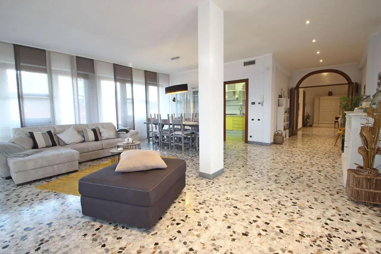 Appartamento Dei Ronchi Marina di Massa 0*,  Italy