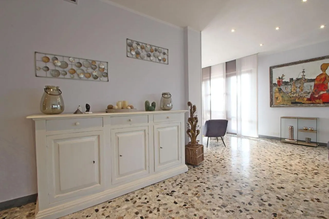 Apartment Appartamento Dei Ronchi Marina di Massa Italy