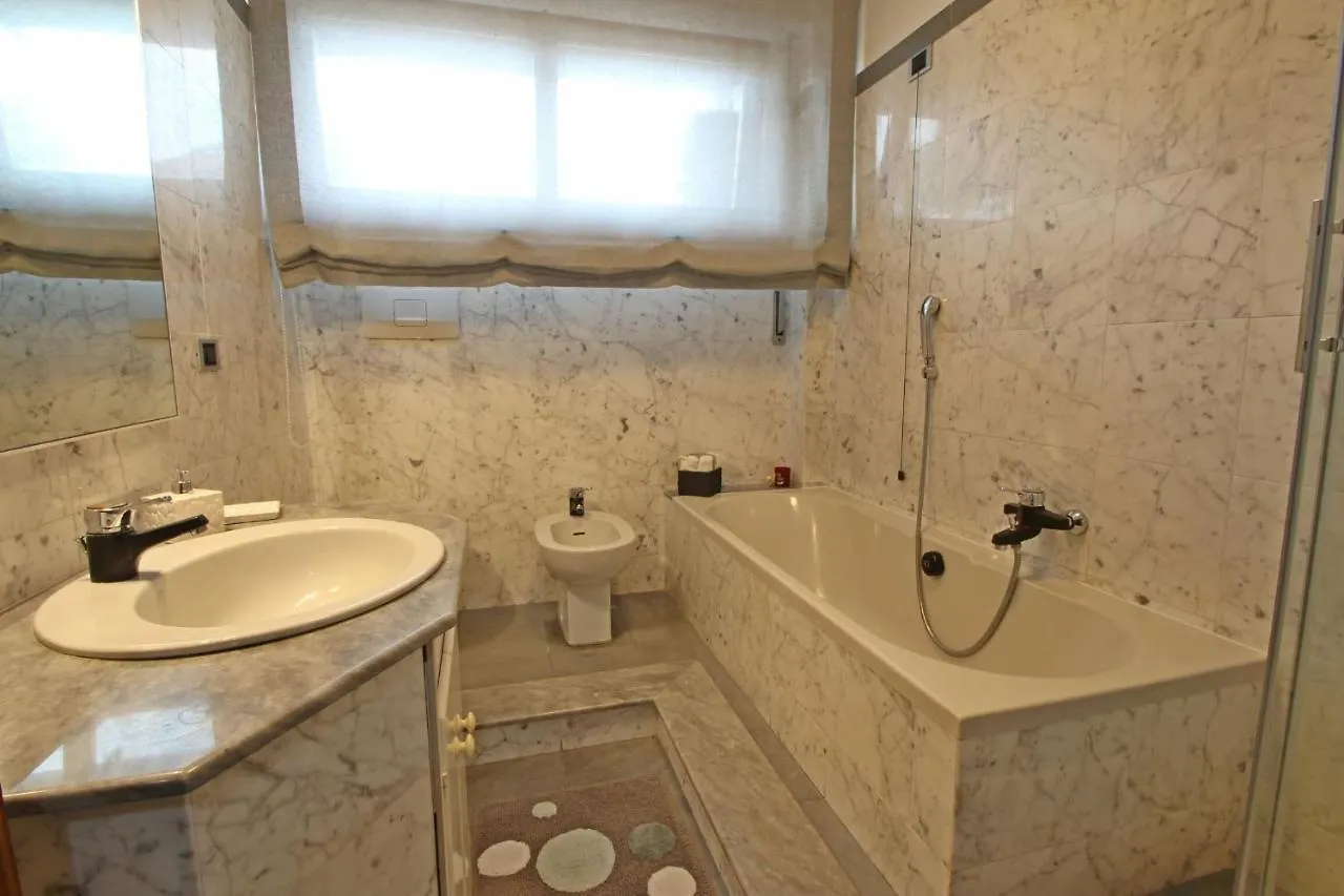 Appartamento Dei Ronchi Marina di Massa Apartment
